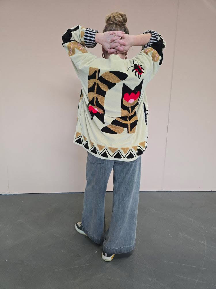 Broderad sammetsjacka