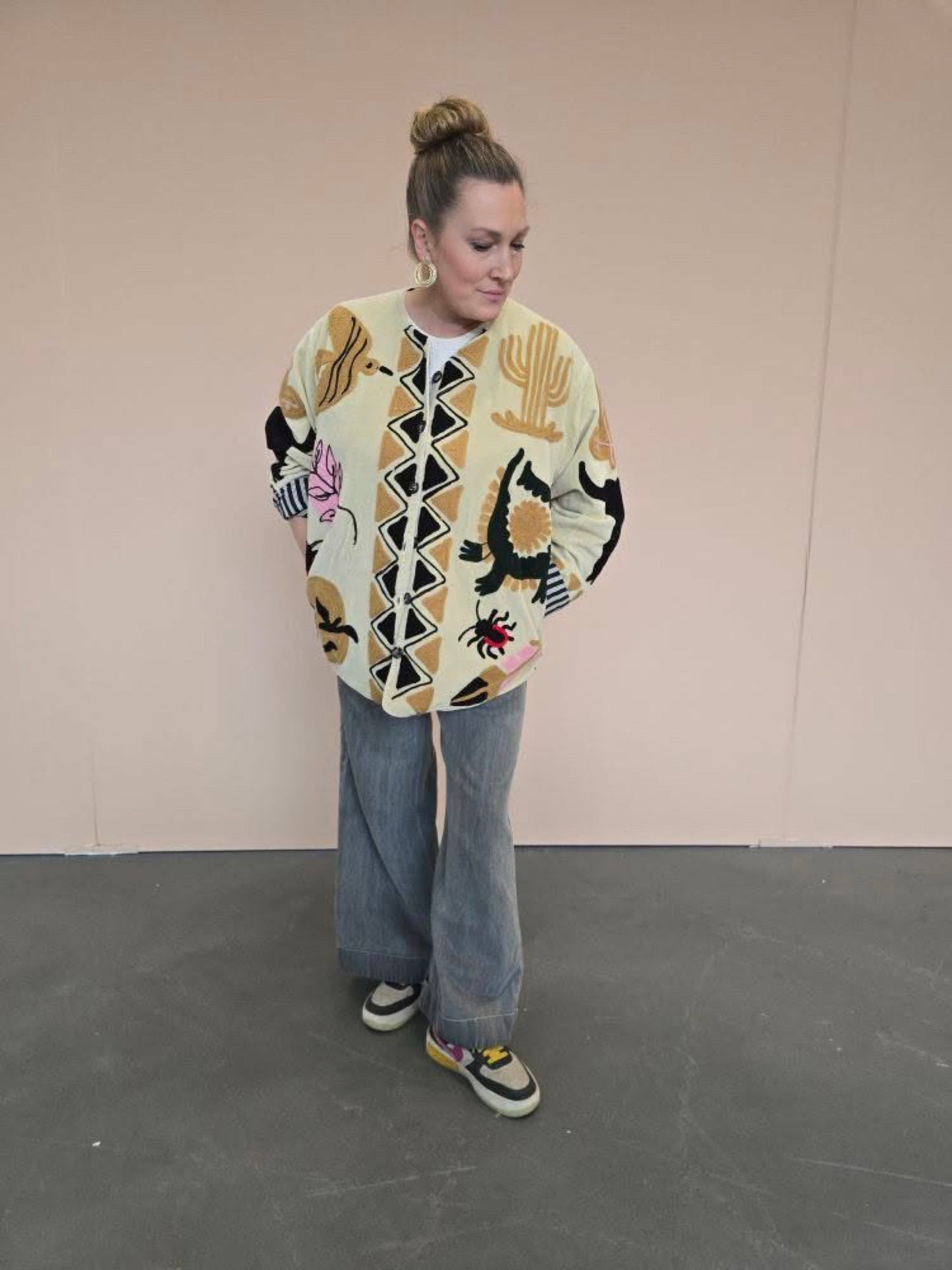 Broderad sammetsjacka